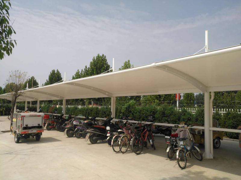 單挑汽車棚