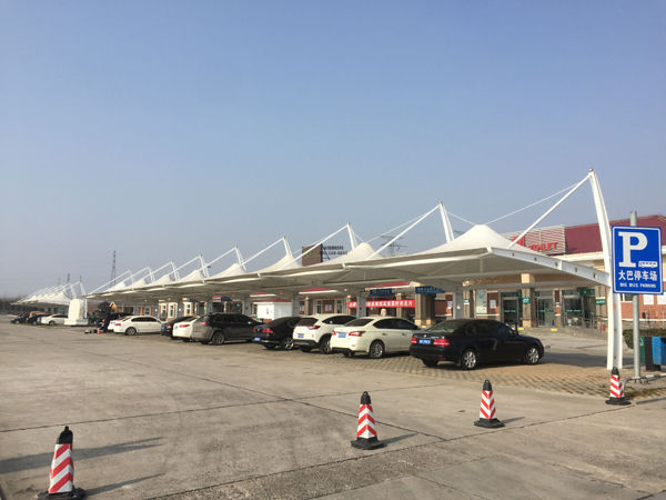 帶帽汽車棚